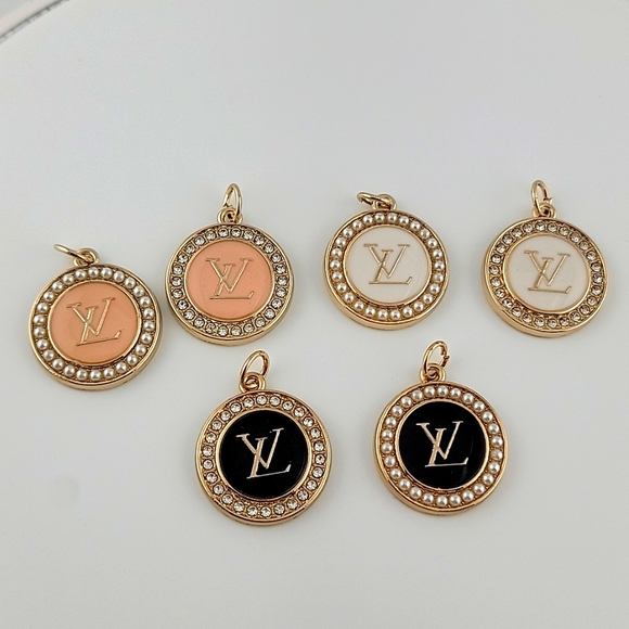 LV Gold Rhinestone Pearl Zipper Pull Charms - Picture 10 of 10